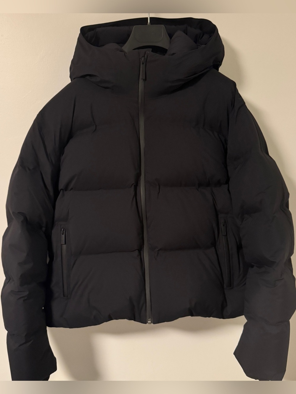 Aritzia The Super Puff2O Black | Women’s L
